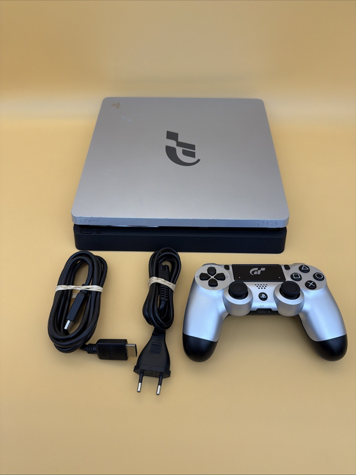 Console sony ps4 Playstation 4 Slim 1 To edition Gran Turism